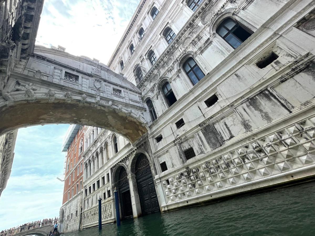 Appartamento Ca' ai Sospiri Venezia Esterno foto